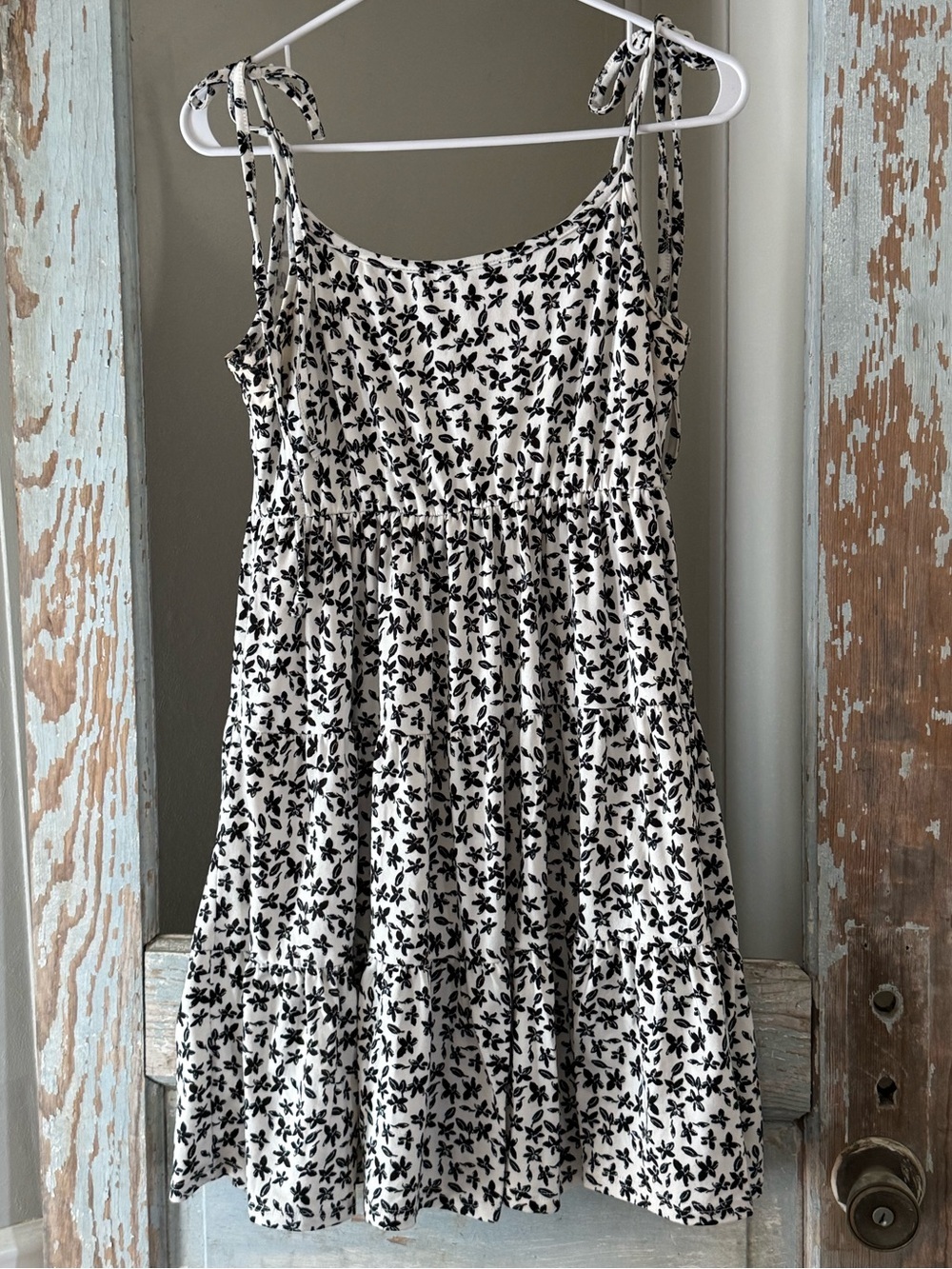 Altar'd State Black & White Floral Tie-Shoulder Mini Dress Size Medium